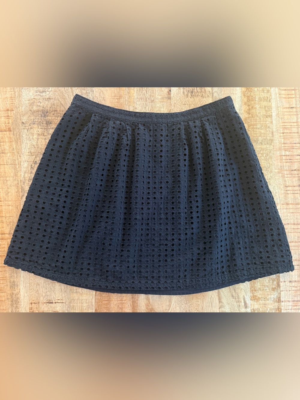Banana Republic Black Eyelet Pleated A-Line Skirt Size 10